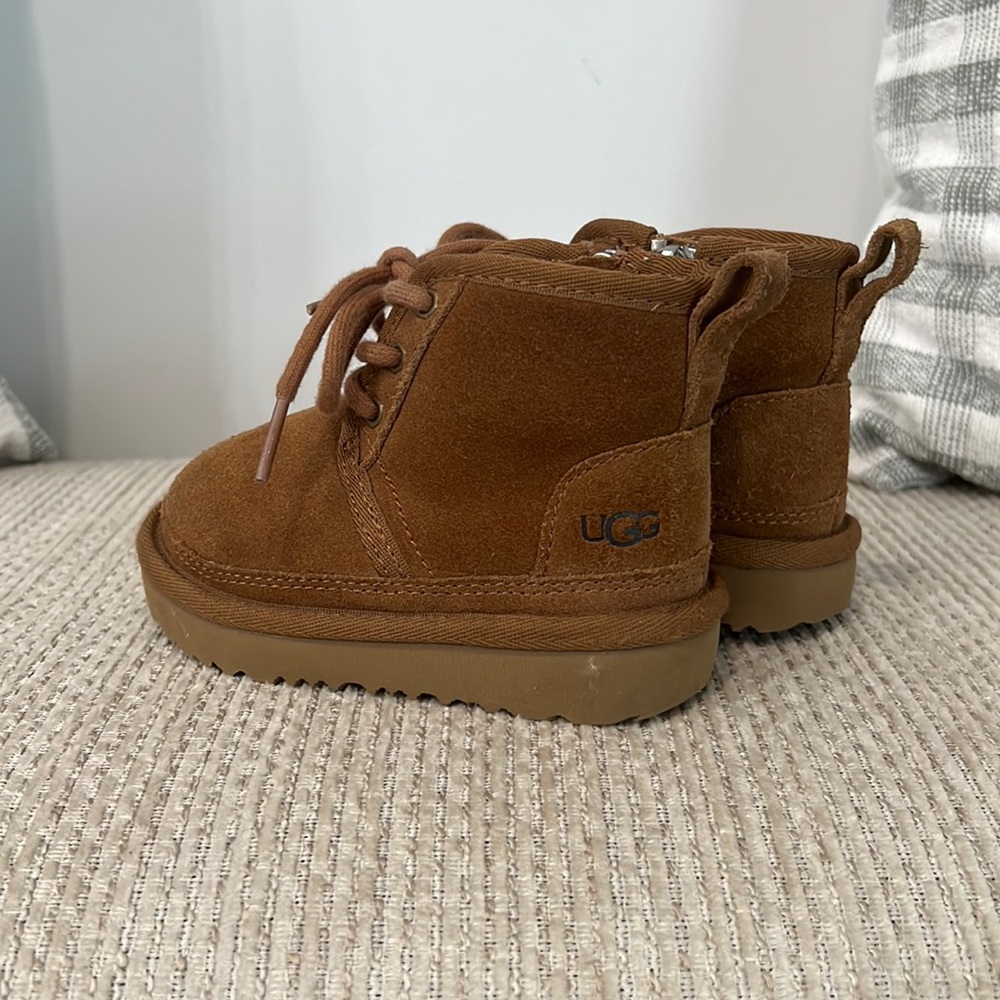 Toddler Ugg Neumal Boots size 6